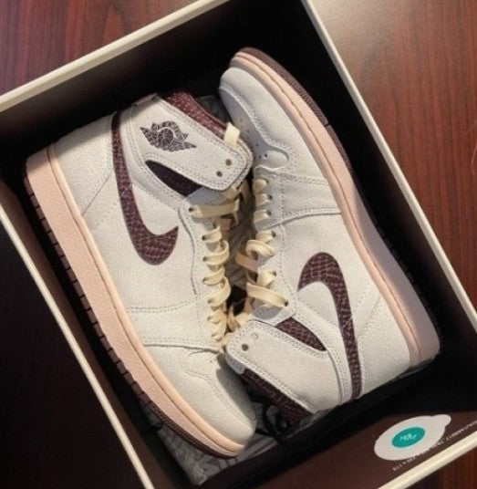 N_ike Air Jordan 1 Retro High OG "A Ma Maniére" (Semi UA) - Elevatekick