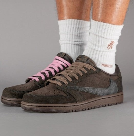 Travis Scott x Air Jordan 1 Low “Velvet Brown” (Semi UA)