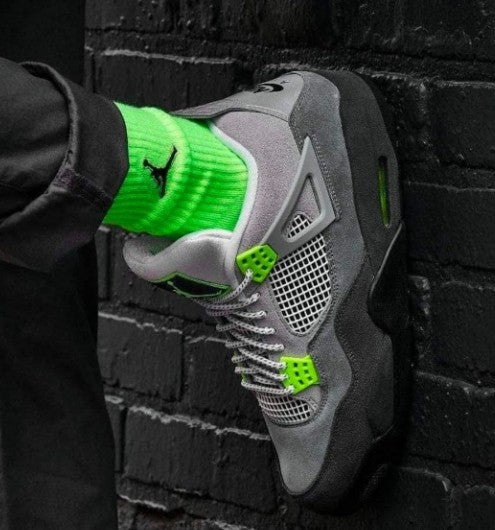Nike Air Jordan 4 Retro SE Neon 95 – SEMI UA - Elevatekick 