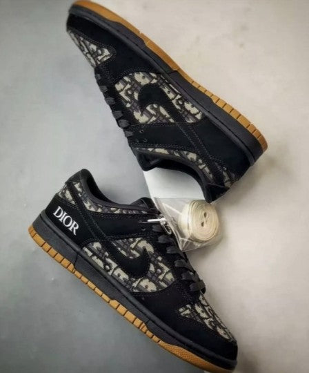 Travis Scott × Nike Air Jordan 1 Low