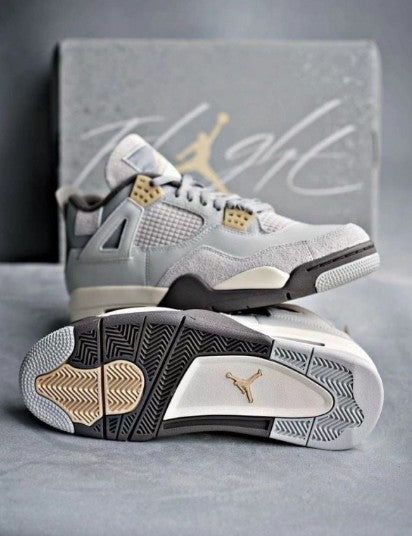 Jordan 4 Retro SE Craft Photon Dust