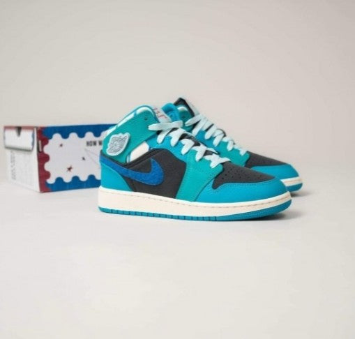 N_ike Air Jordan 1 Mid Sneaker School